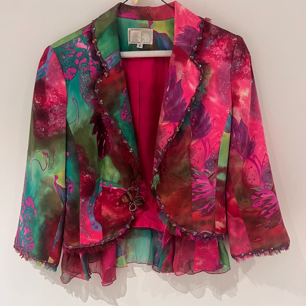 Alberto Makali 100% silk blazer.